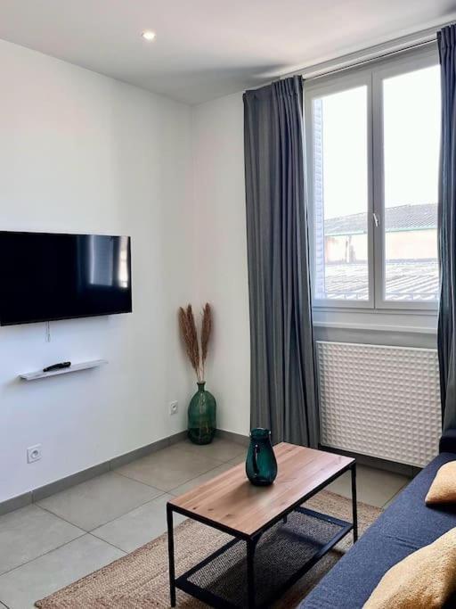 Le Pressense 2 Appartement Vénissieux Buitenkant foto
