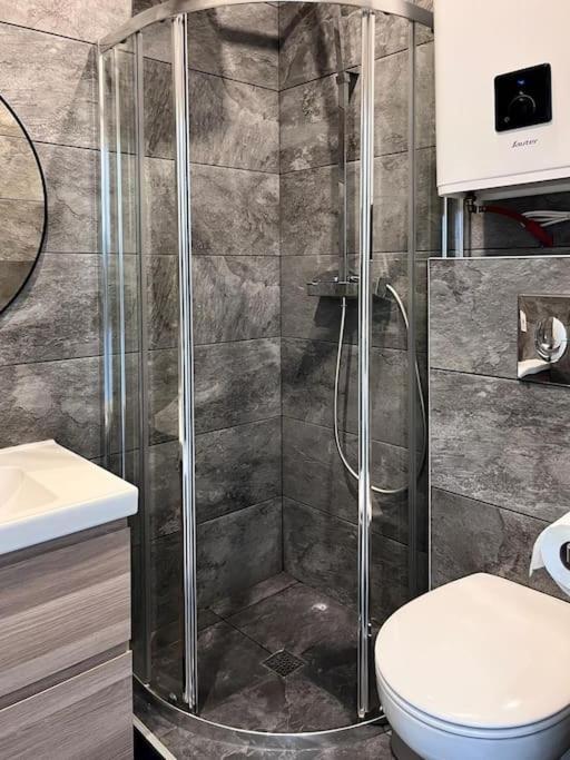 Le Pressense 2 Appartement Vénissieux Buitenkant foto