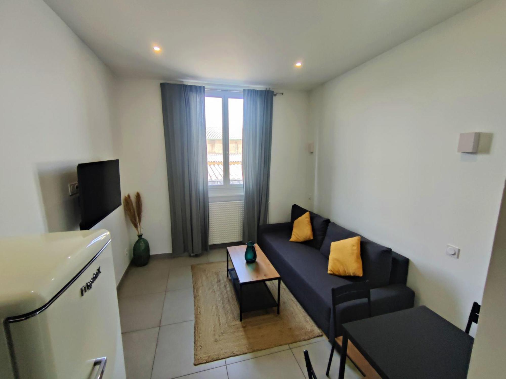 Le Pressense 2 Appartement Vénissieux Buitenkant foto