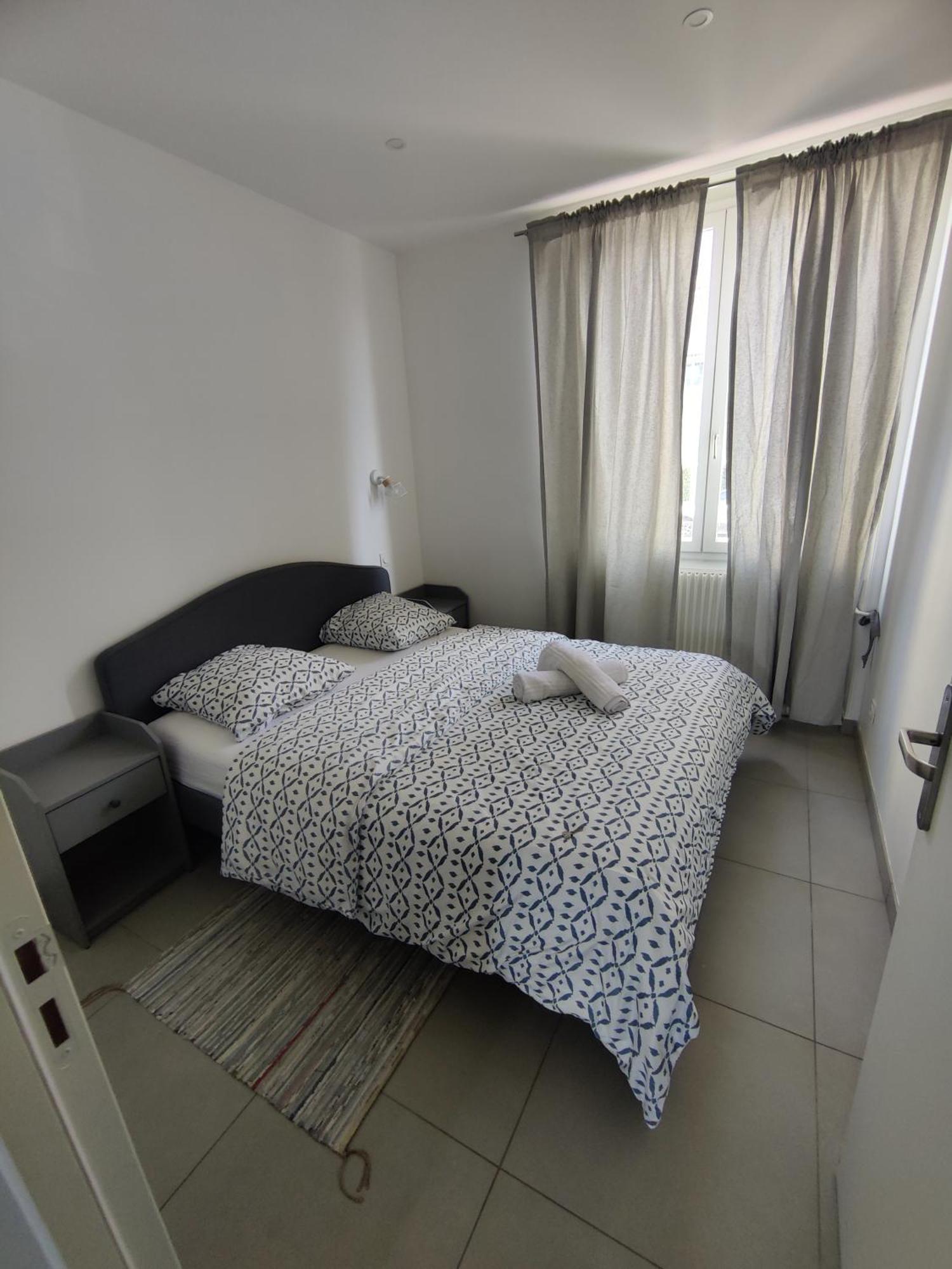 Le Pressense 2 Appartement Vénissieux Buitenkant foto