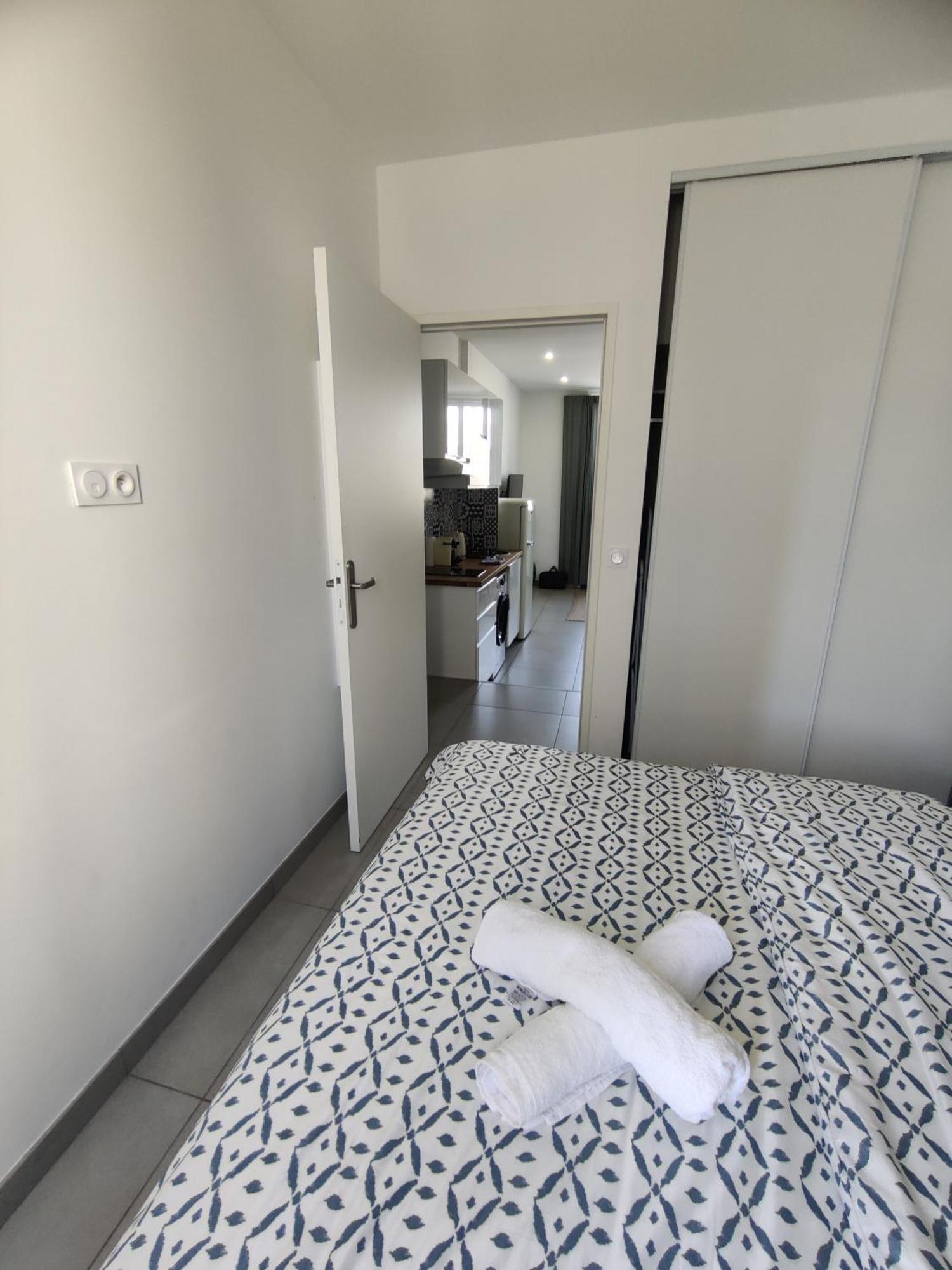Le Pressense 2 Appartement Vénissieux Buitenkant foto