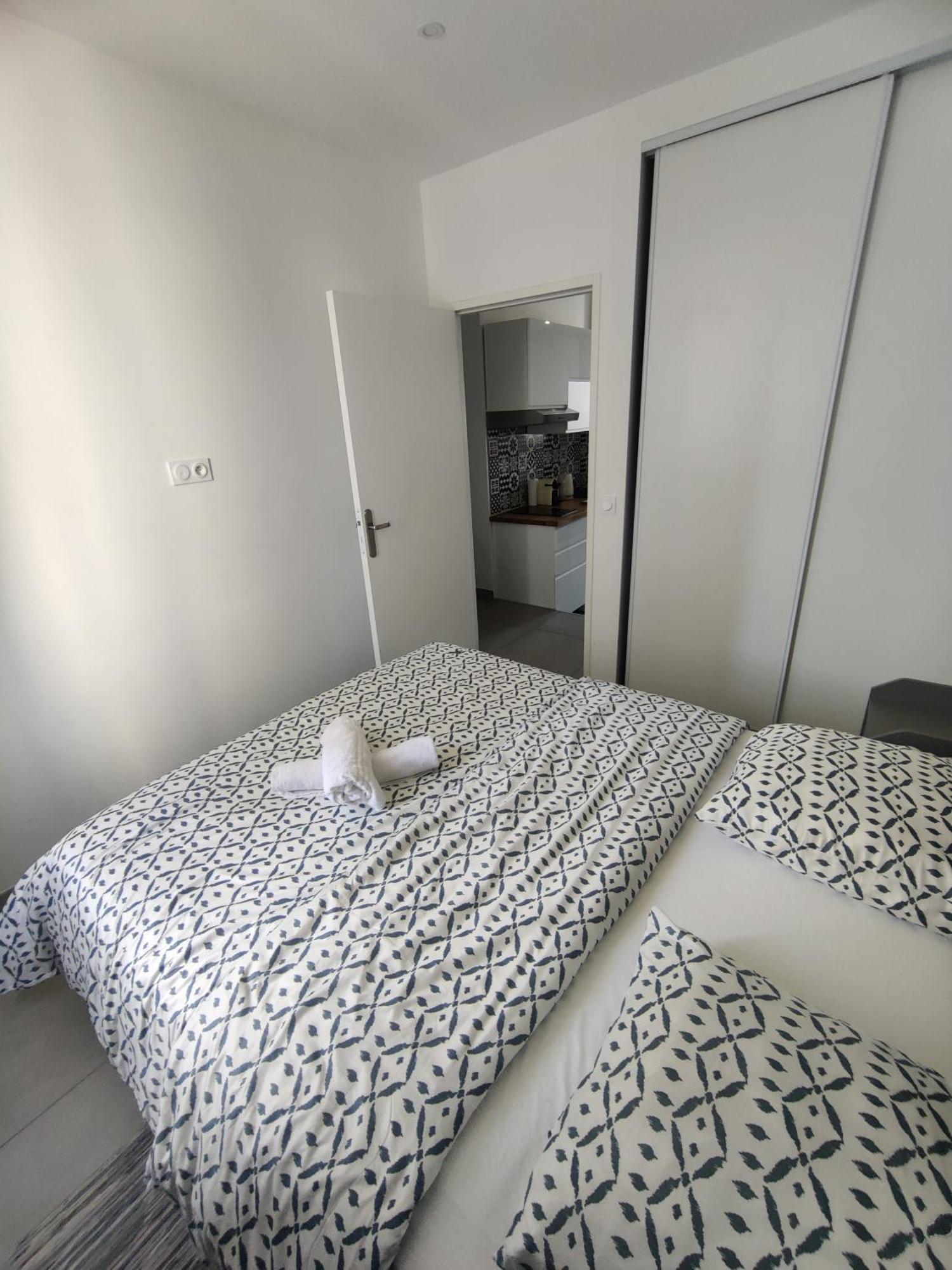 Le Pressense 2 Appartement Vénissieux Buitenkant foto